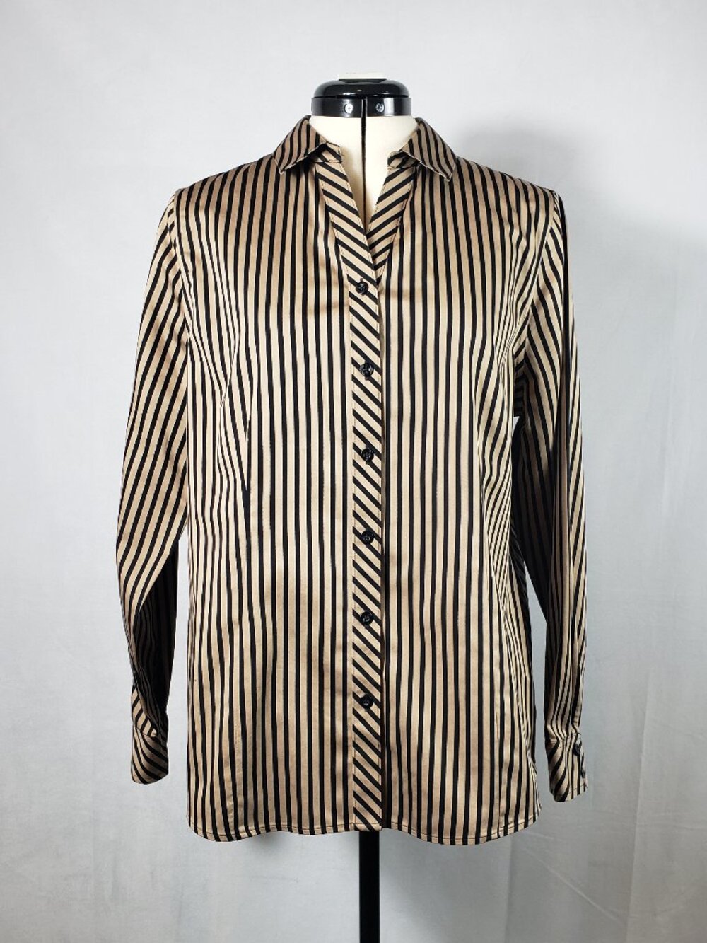 Chico's No Iron Striped Button Up Shirt Classic Fit Silhouette Timeless Modern 1